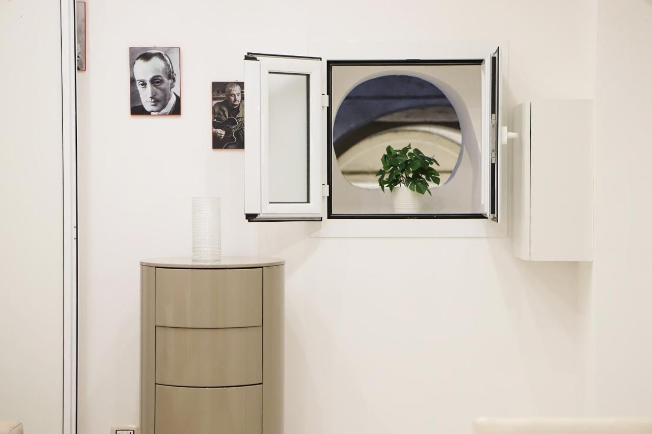 Cozy Apartment In Piazza Cavour By Wonderful Italy Nápoles Exterior foto